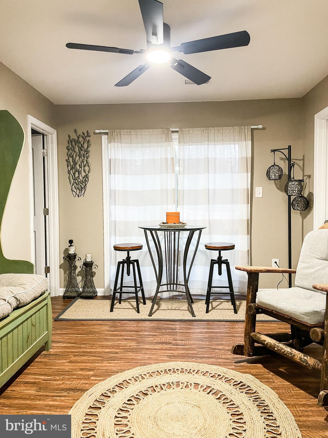 FORT HILL FARMS - Residential