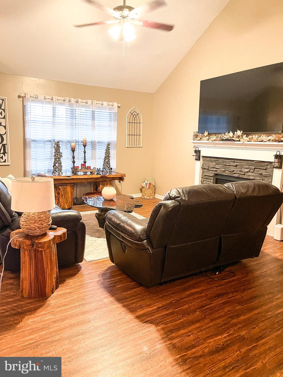 FORT HILL FARMS - Residential