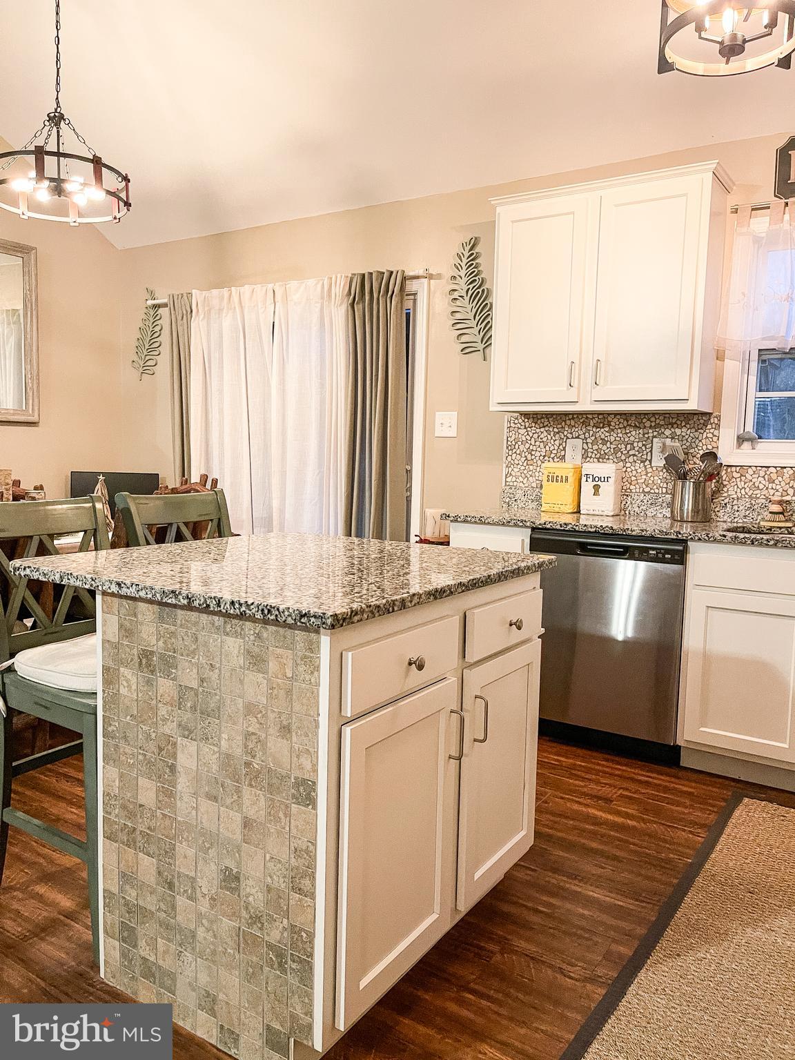 FORT HILL FARMS - Residential