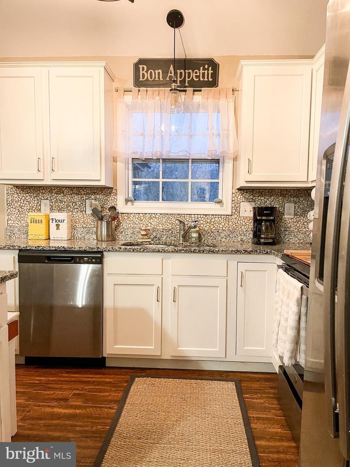 FORT HILL FARMS - Residential