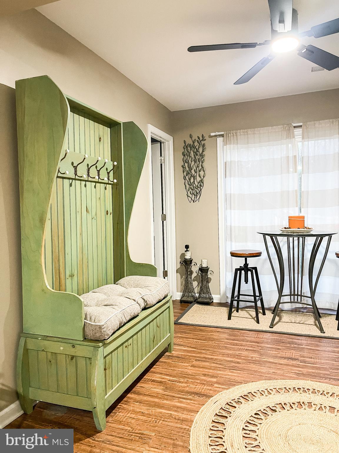 FORT HILL FARMS - Residential