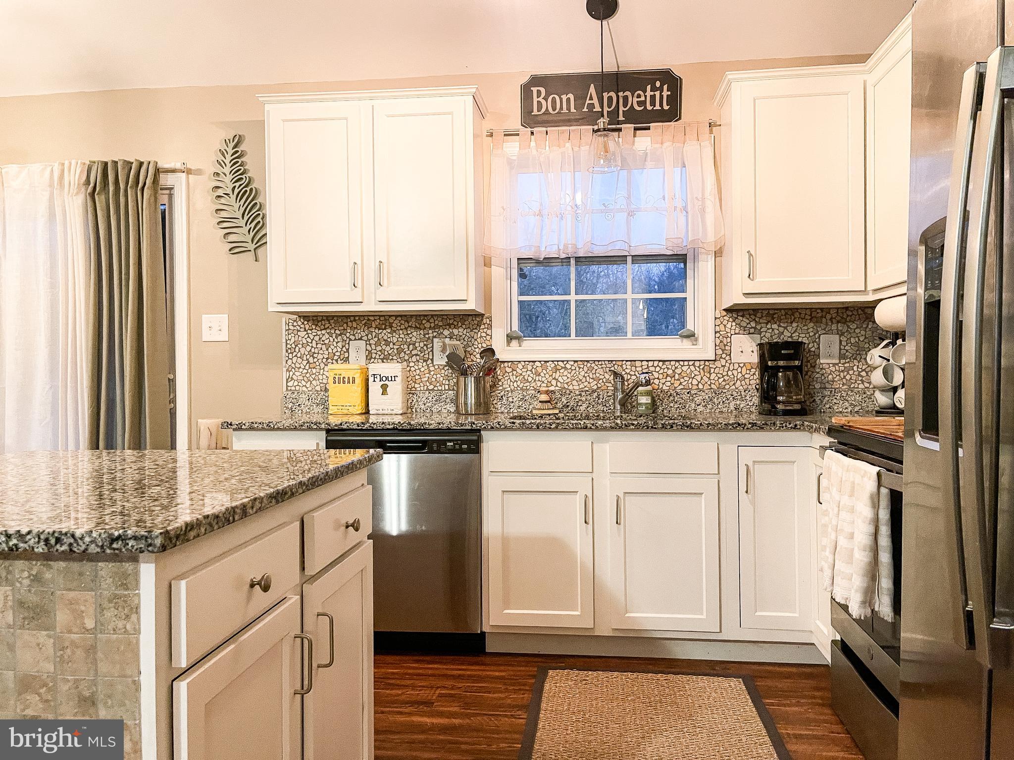 FORT HILL FARMS - Residential