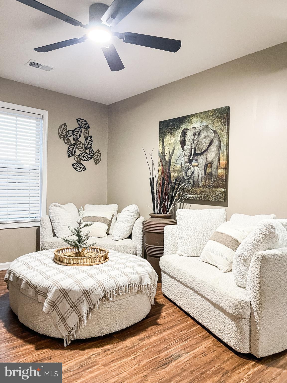 FORT HILL FARMS - Residential