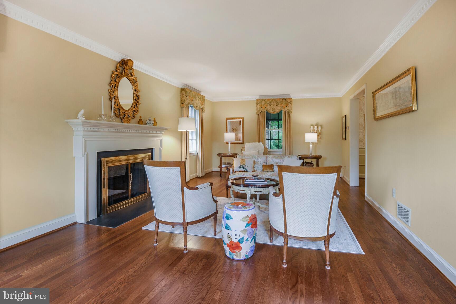 BRADLEY MANOR - Residential