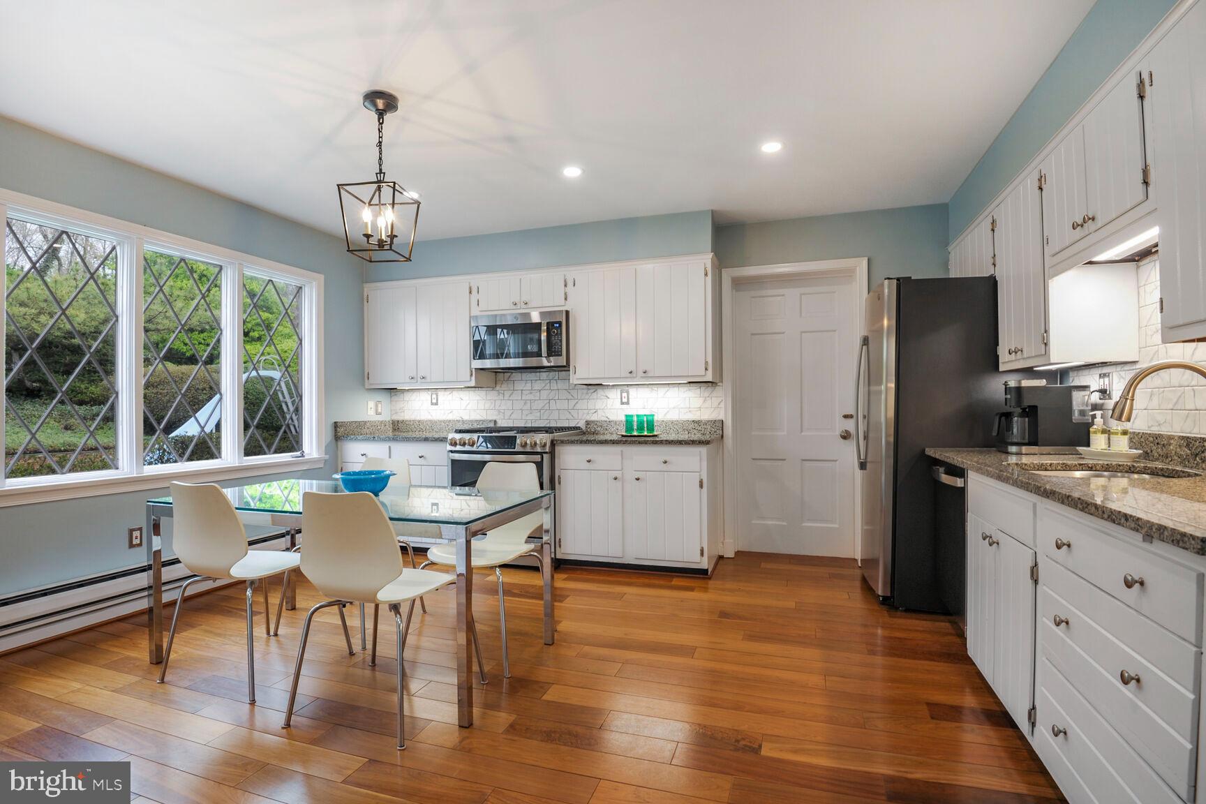 BRADLEY MANOR - Residential