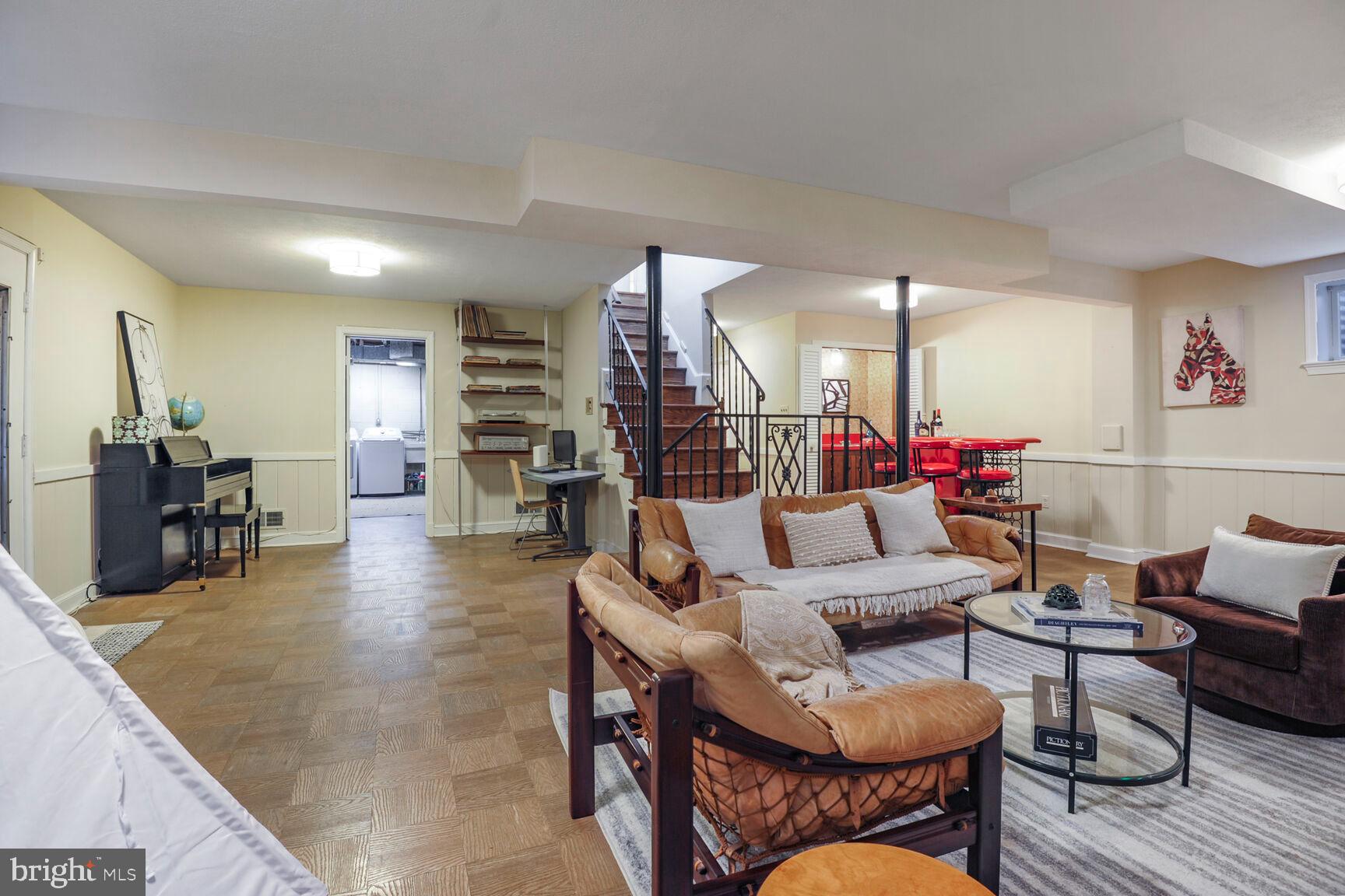 BRADLEY MANOR - Residential