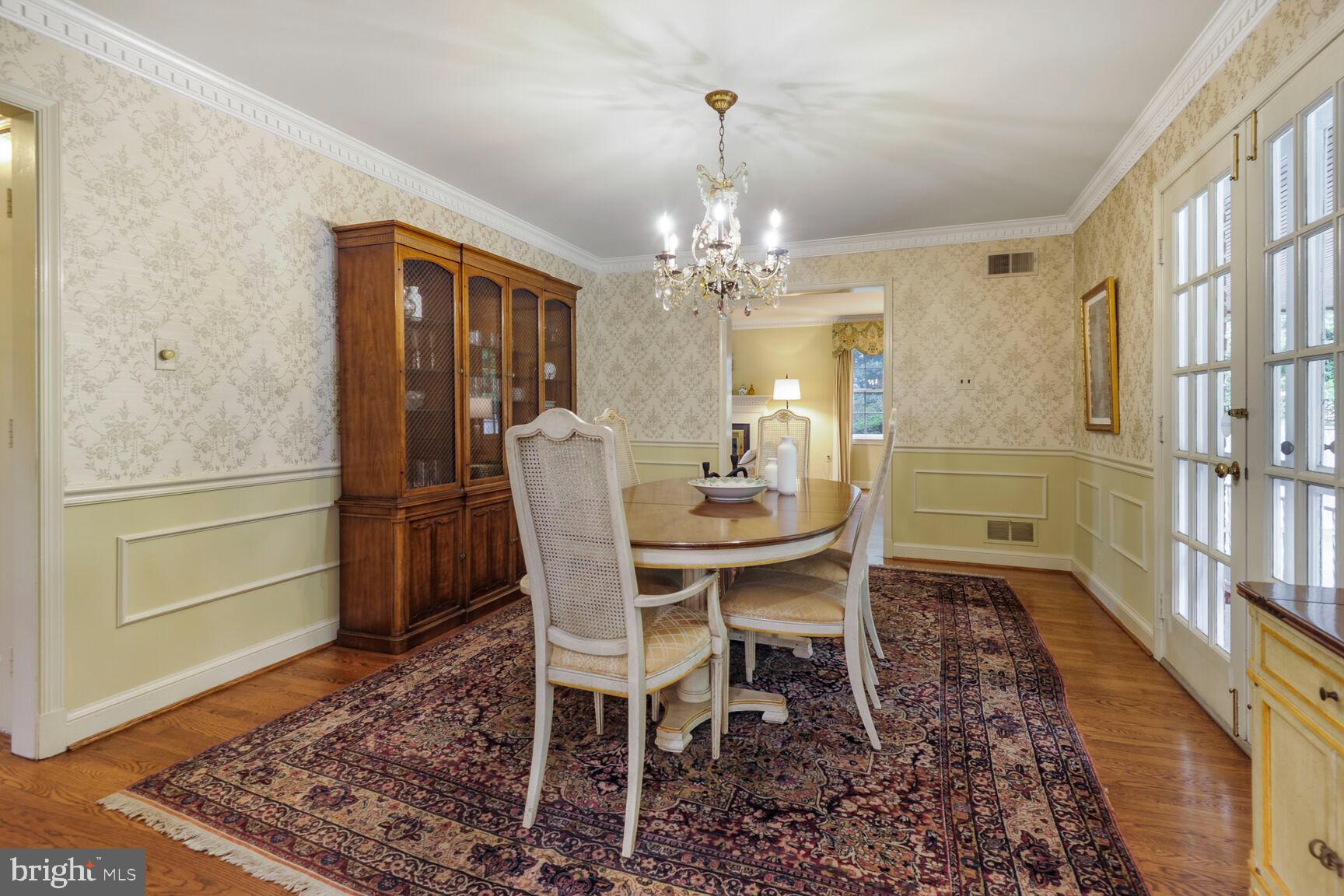 BRADLEY MANOR - Residential