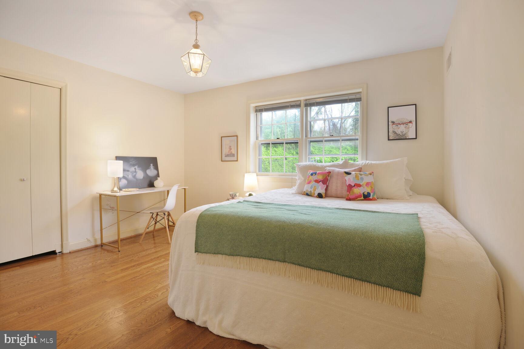 BRADLEY MANOR - Residential