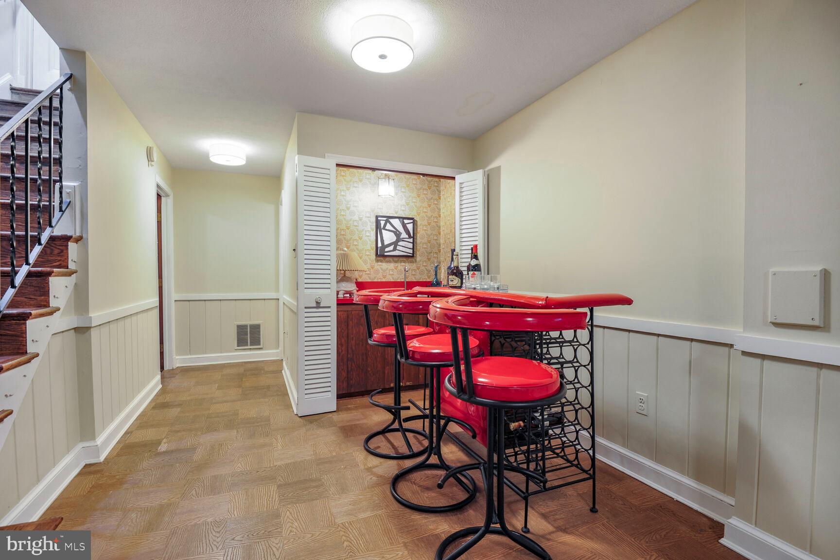 BRADLEY MANOR - Residential