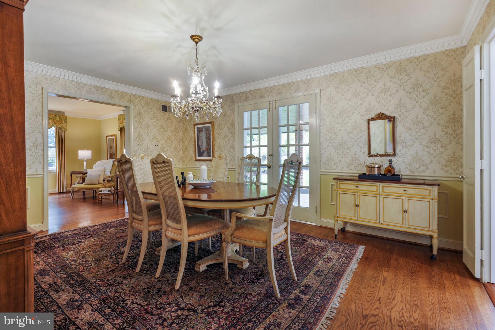 BRADLEY MANOR - Residential