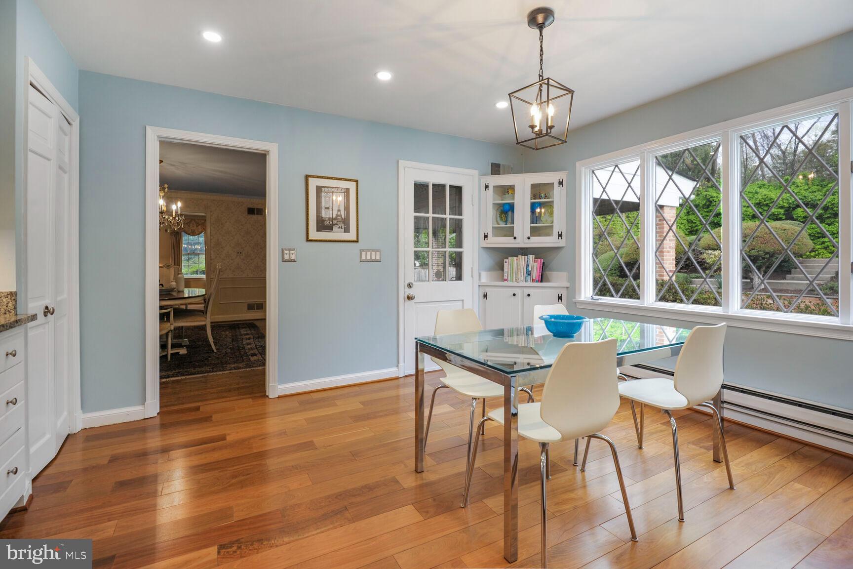 BRADLEY MANOR - Residential