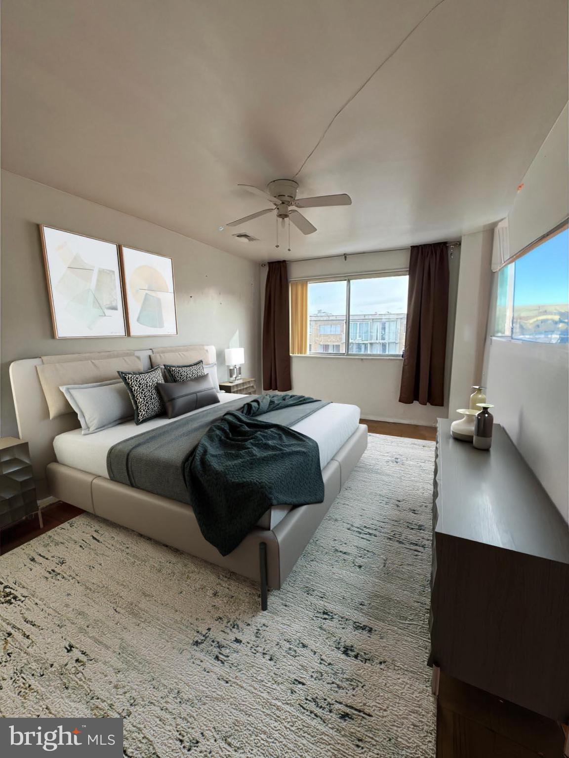 PRESIDENTIAL TOWERS - Residential