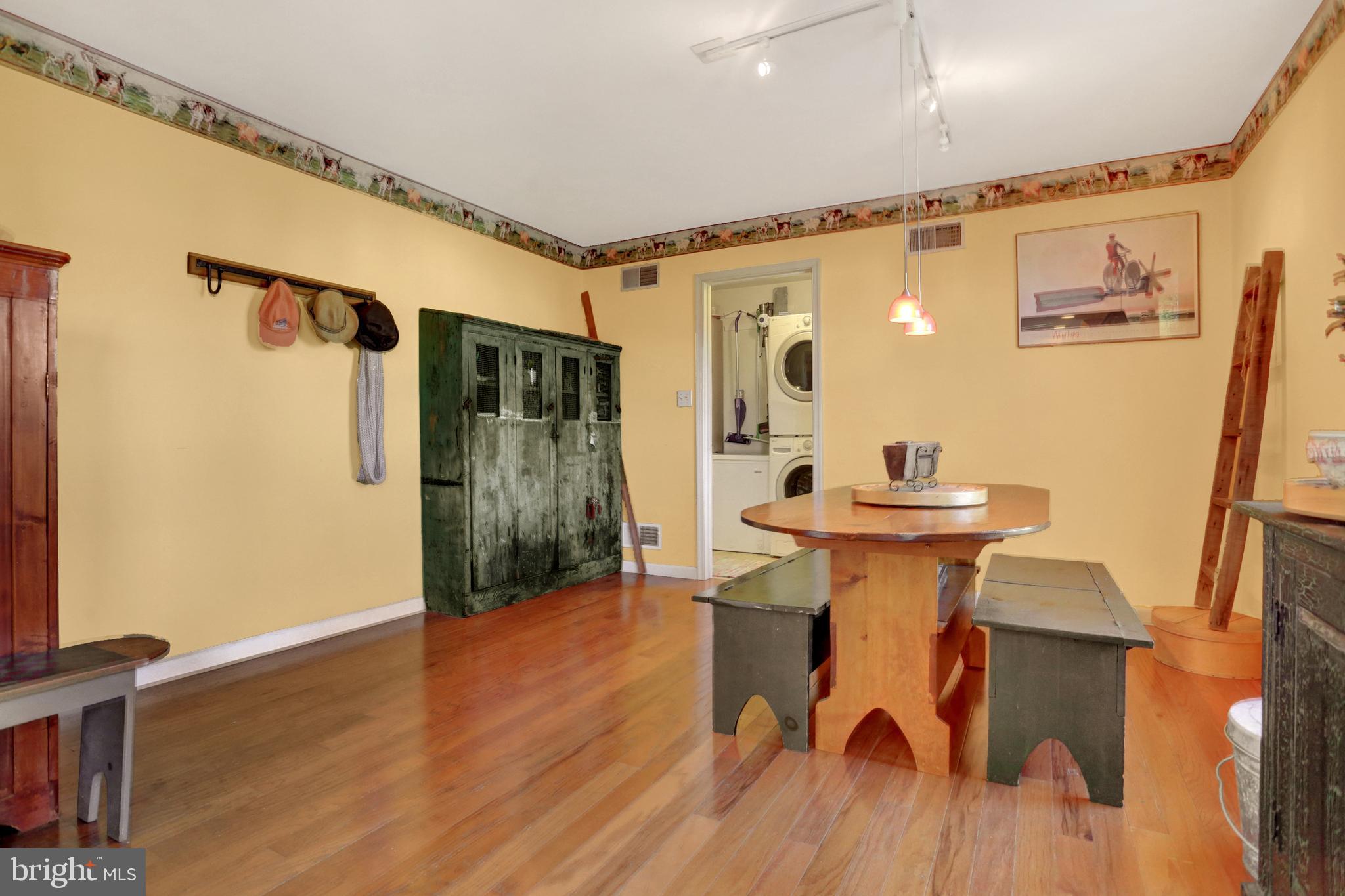 BLOSSOM HILL - Residential