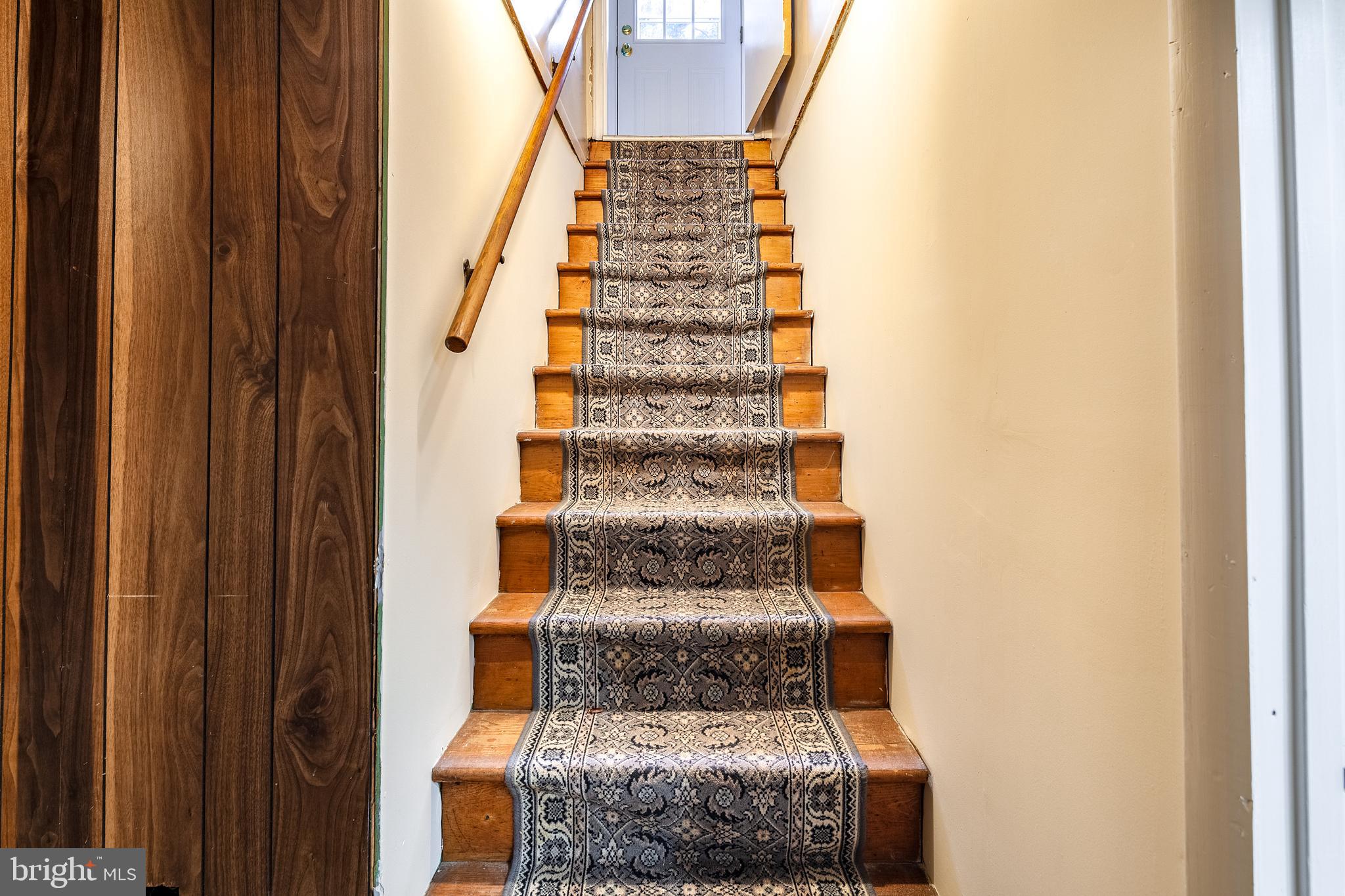 GLENCARLYN - Residential Lease