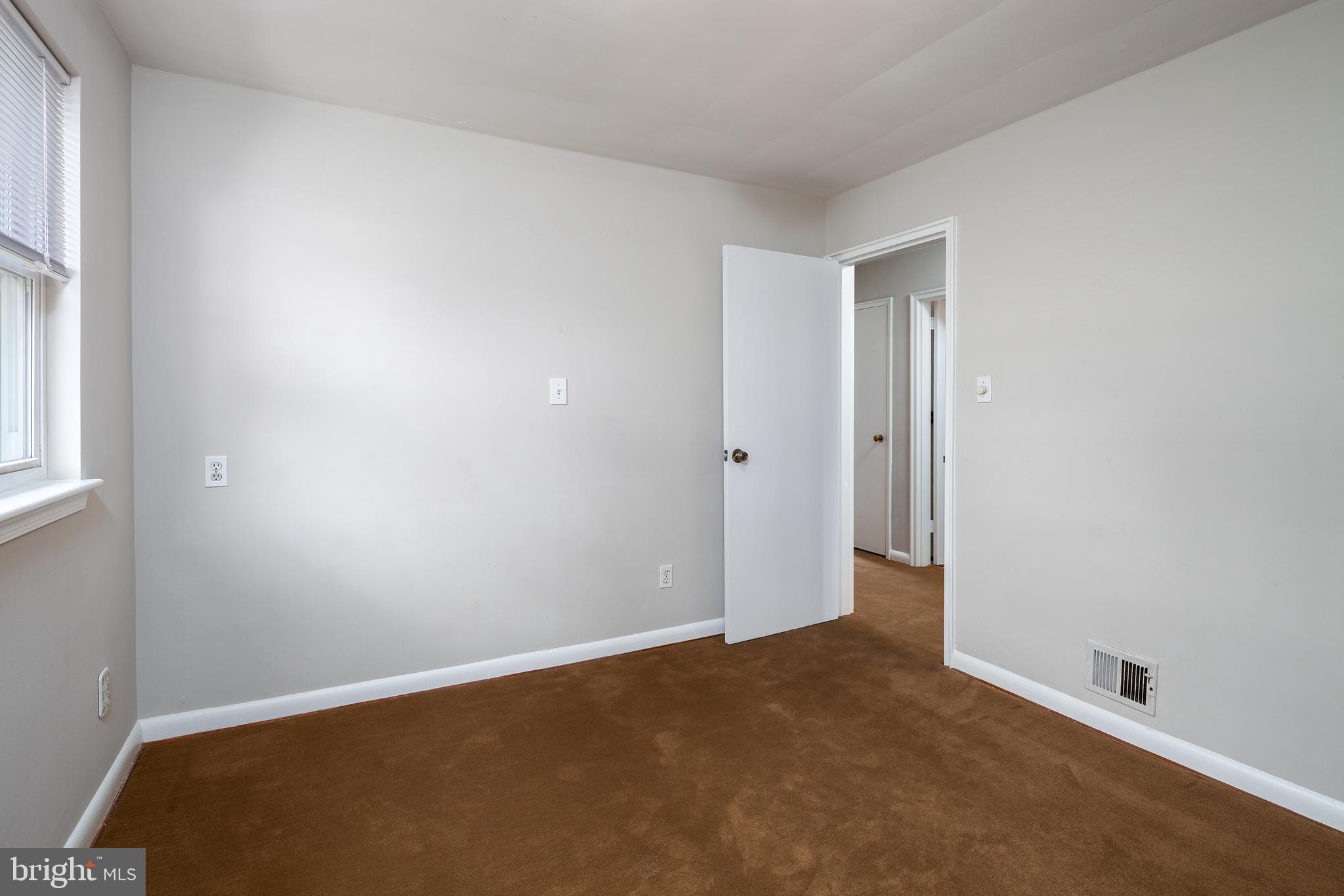 GLENCARLYN - Residential Lease