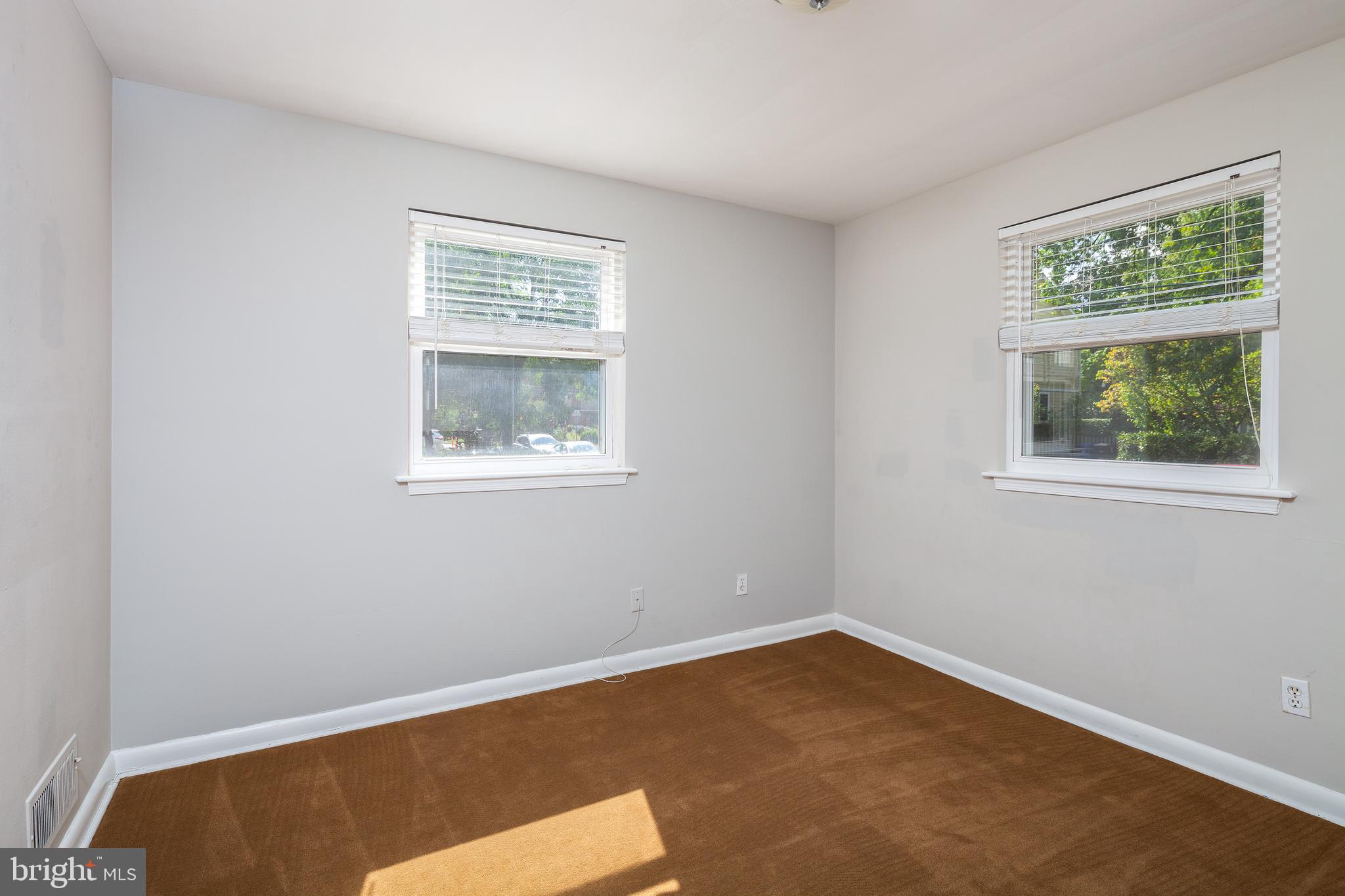 GLENCARLYN - Residential Lease