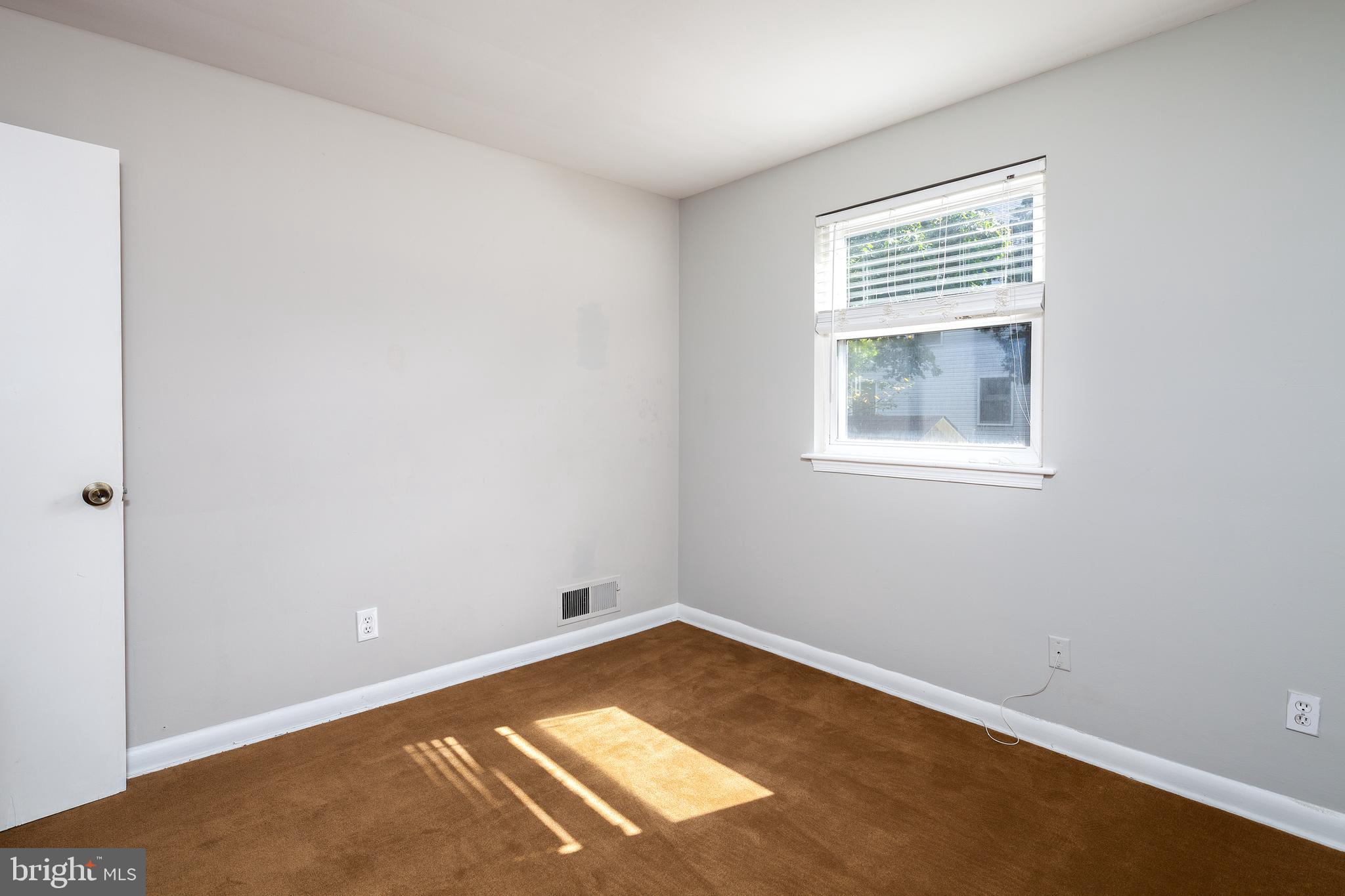 GLENCARLYN - Residential Lease