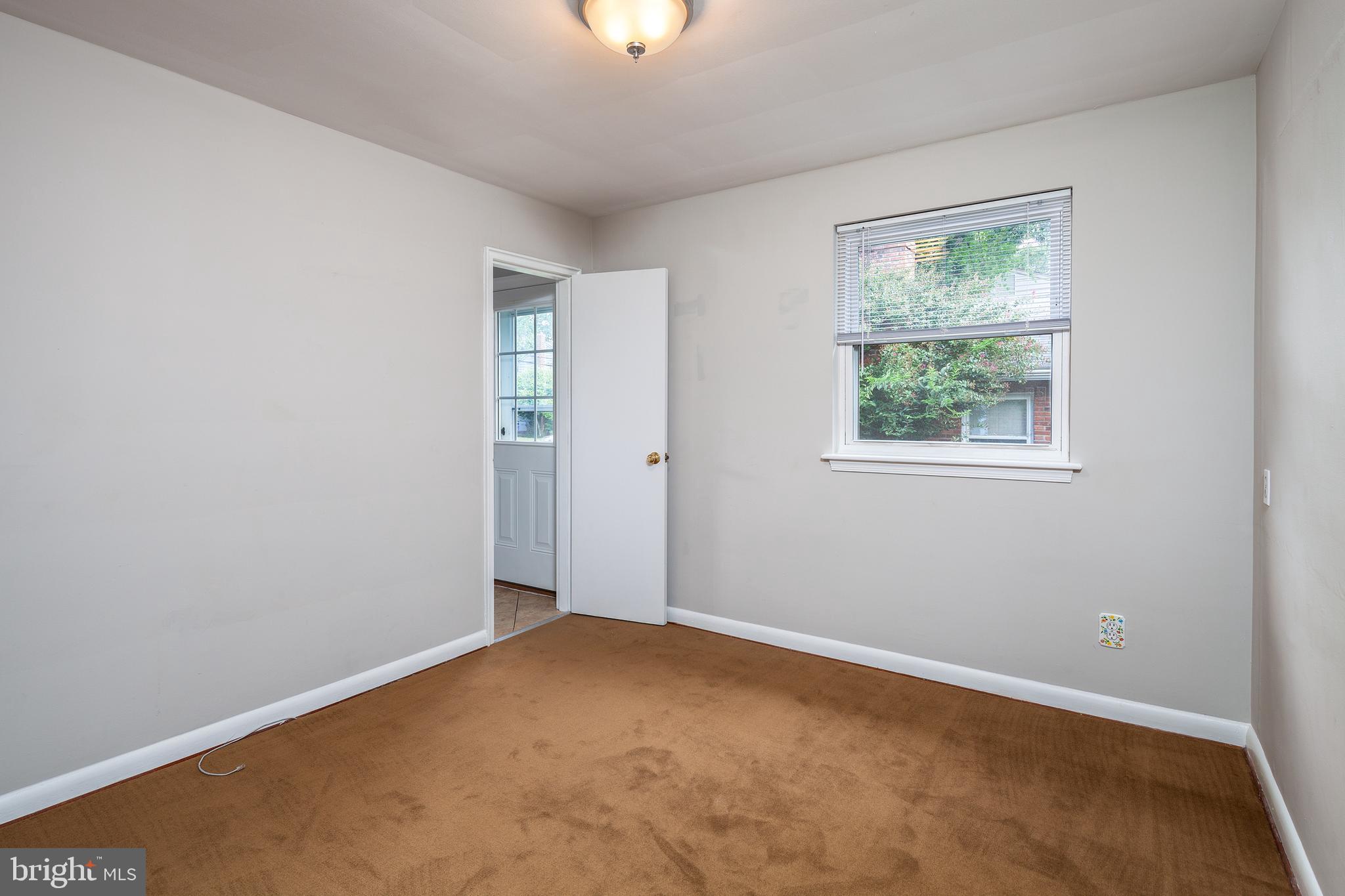 GLENCARLYN - Residential Lease