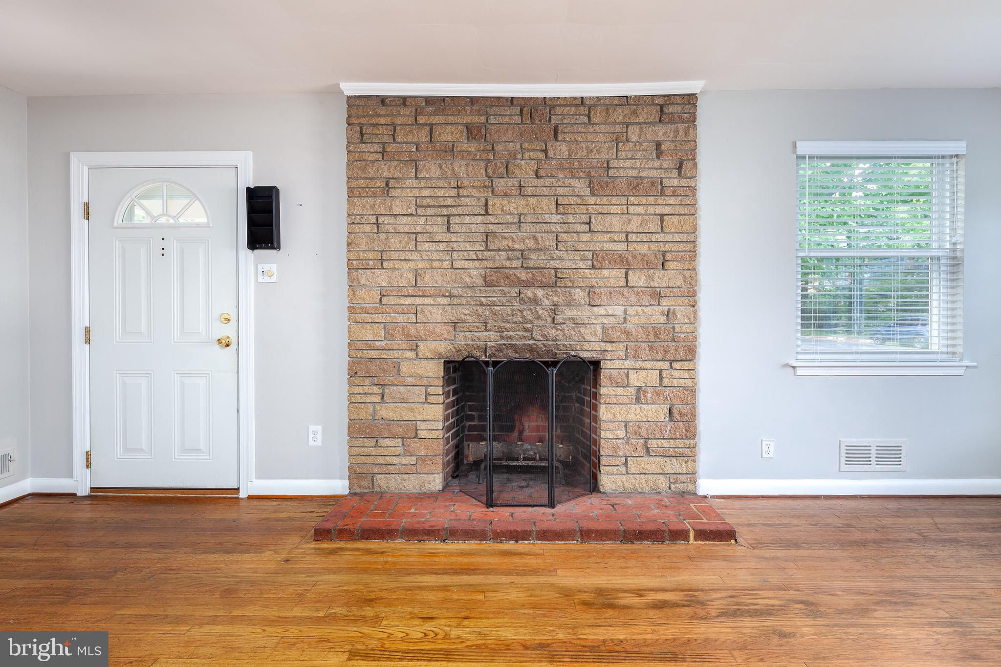 GLENCARLYN - Residential Lease