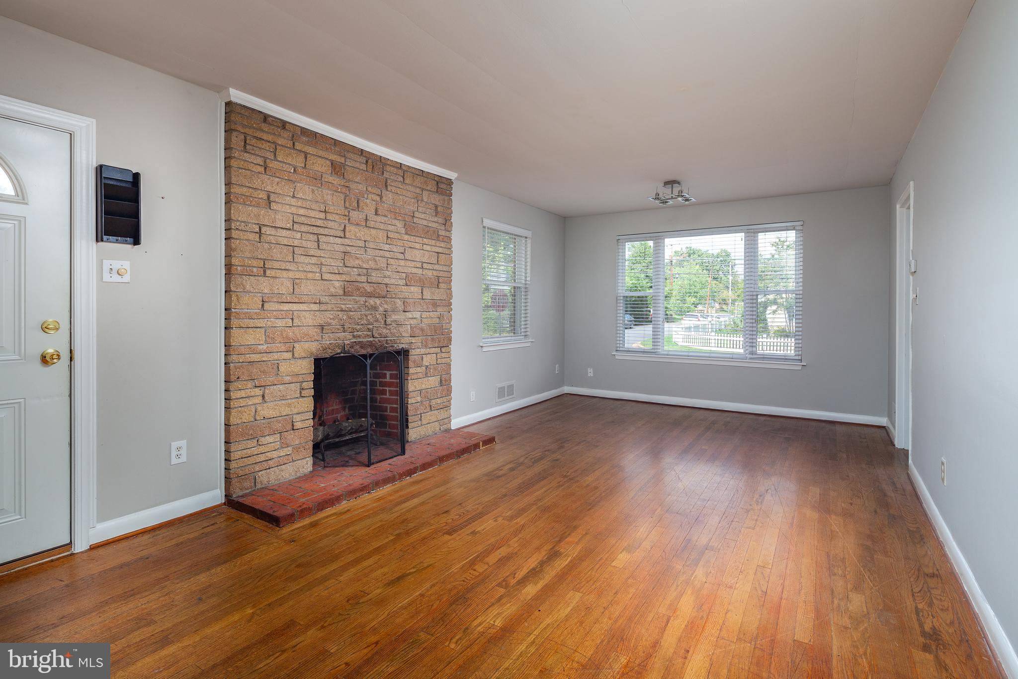 GLENCARLYN - Residential Lease