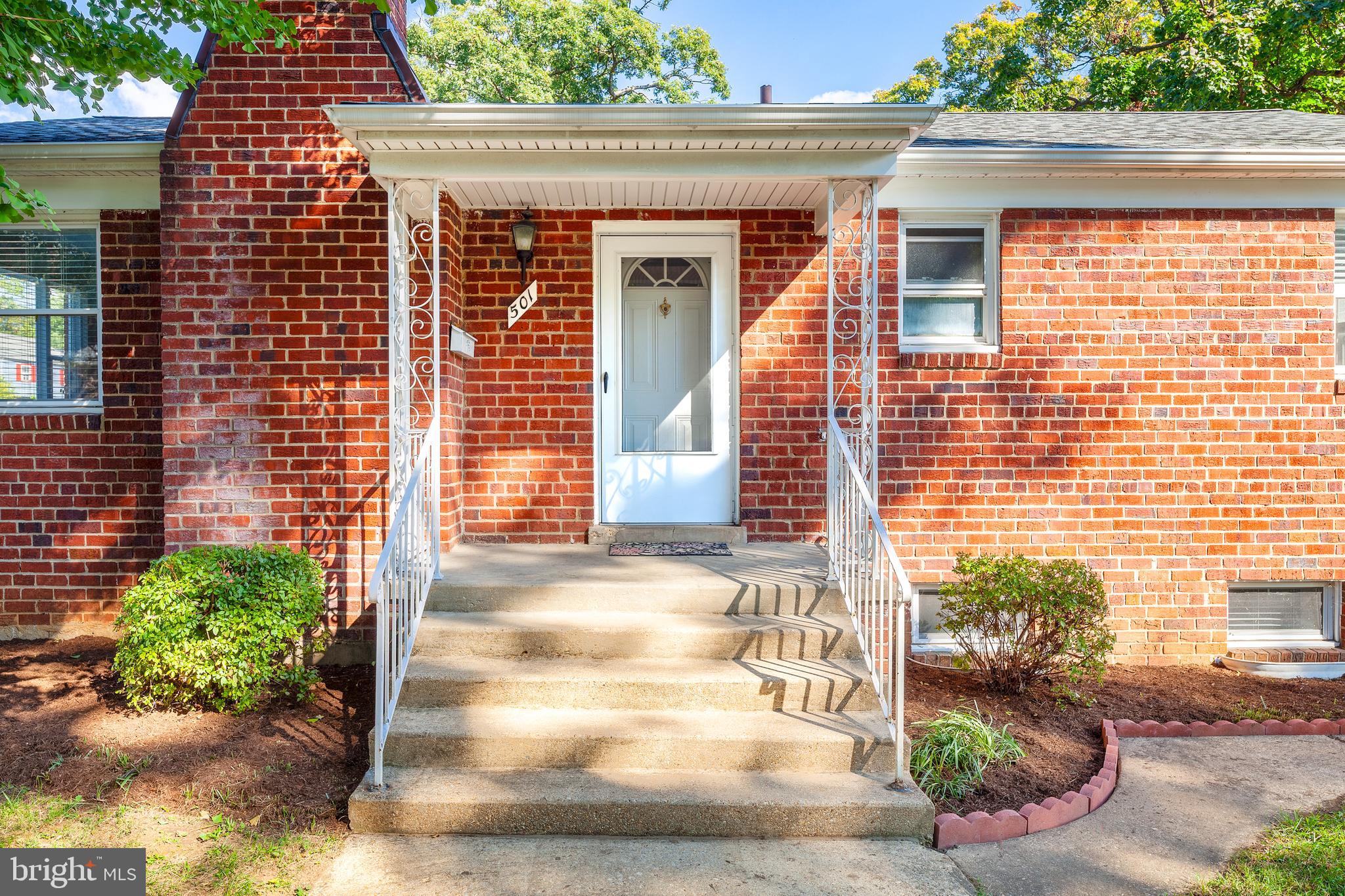 GLENCARLYN - Residential Lease