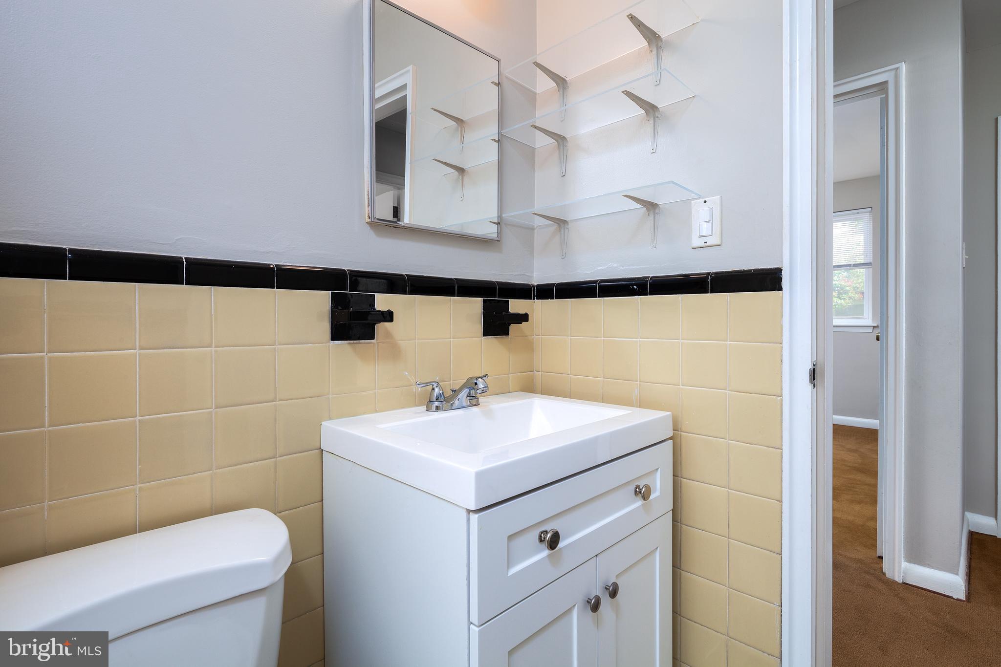 GLENCARLYN - Residential Lease