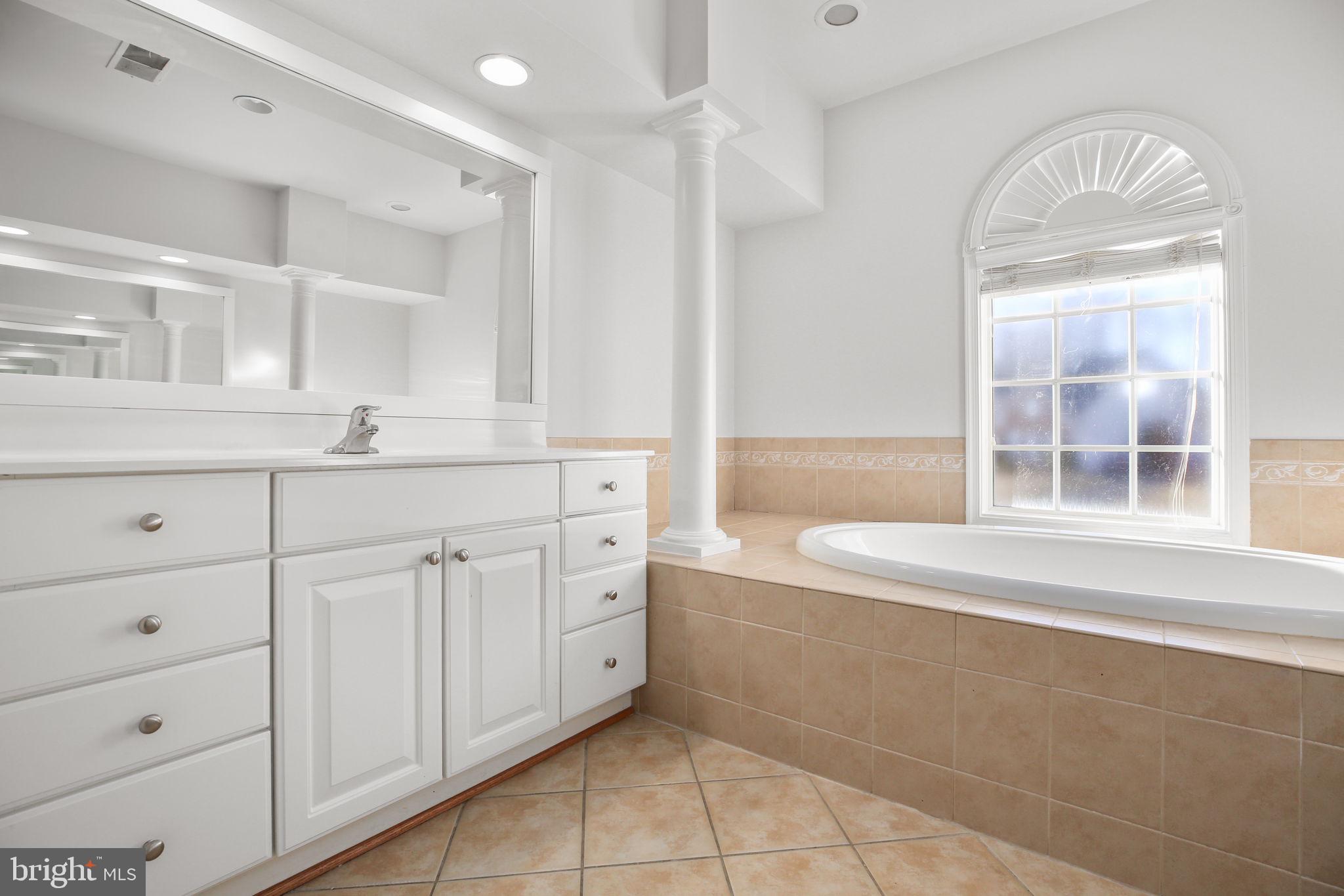 BROAD CREEK ESTATES - Residential