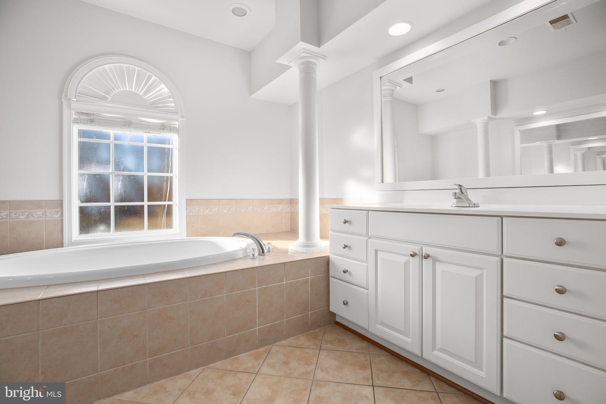 BROAD CREEK ESTATES - Residential