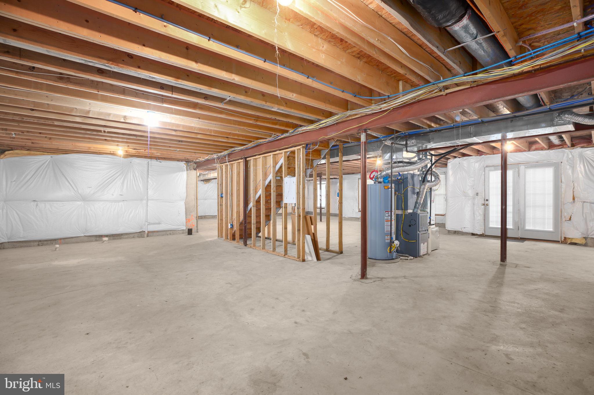 BROAD CREEK ESTATES - Residential