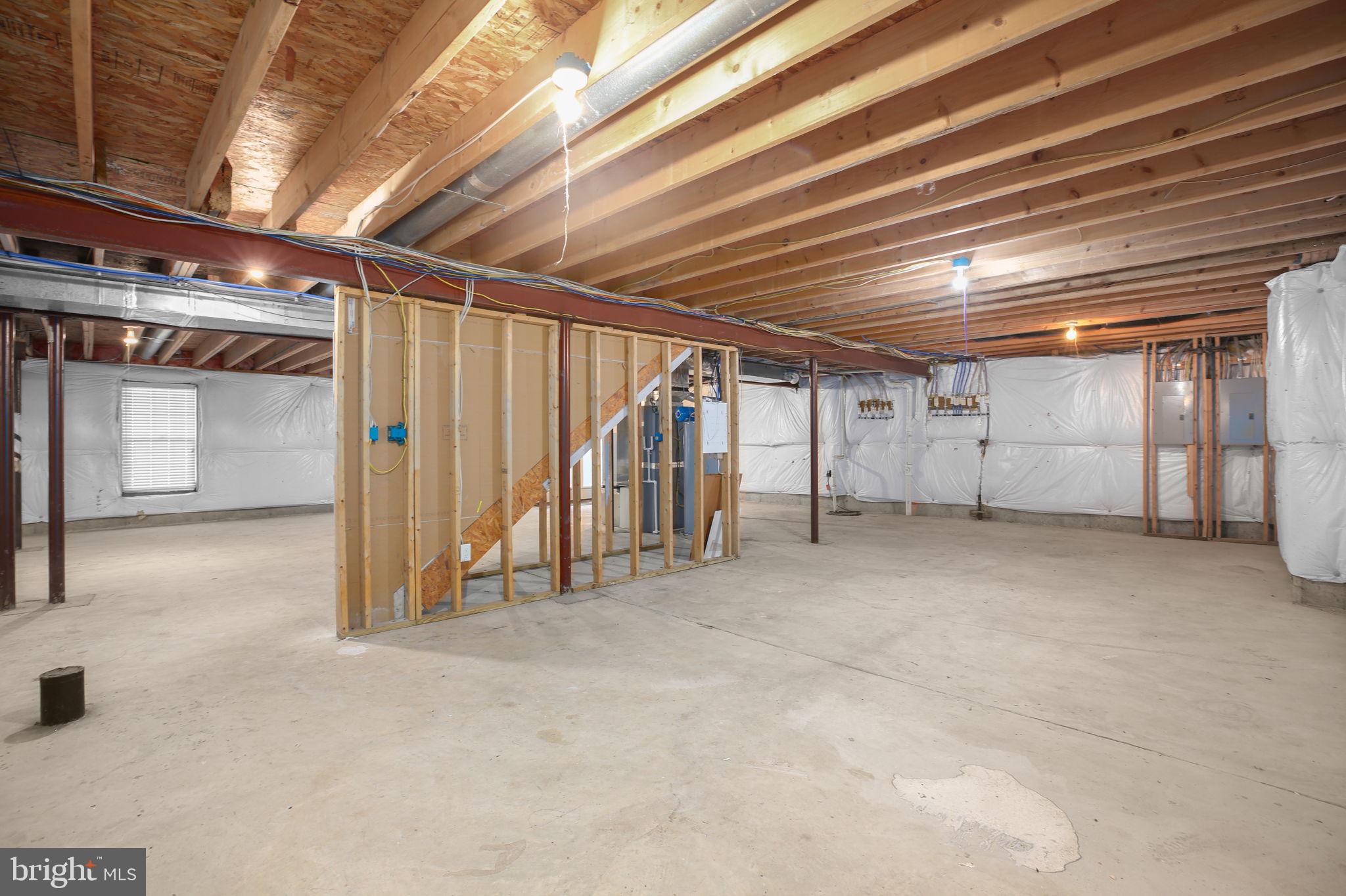 BROAD CREEK ESTATES - Residential