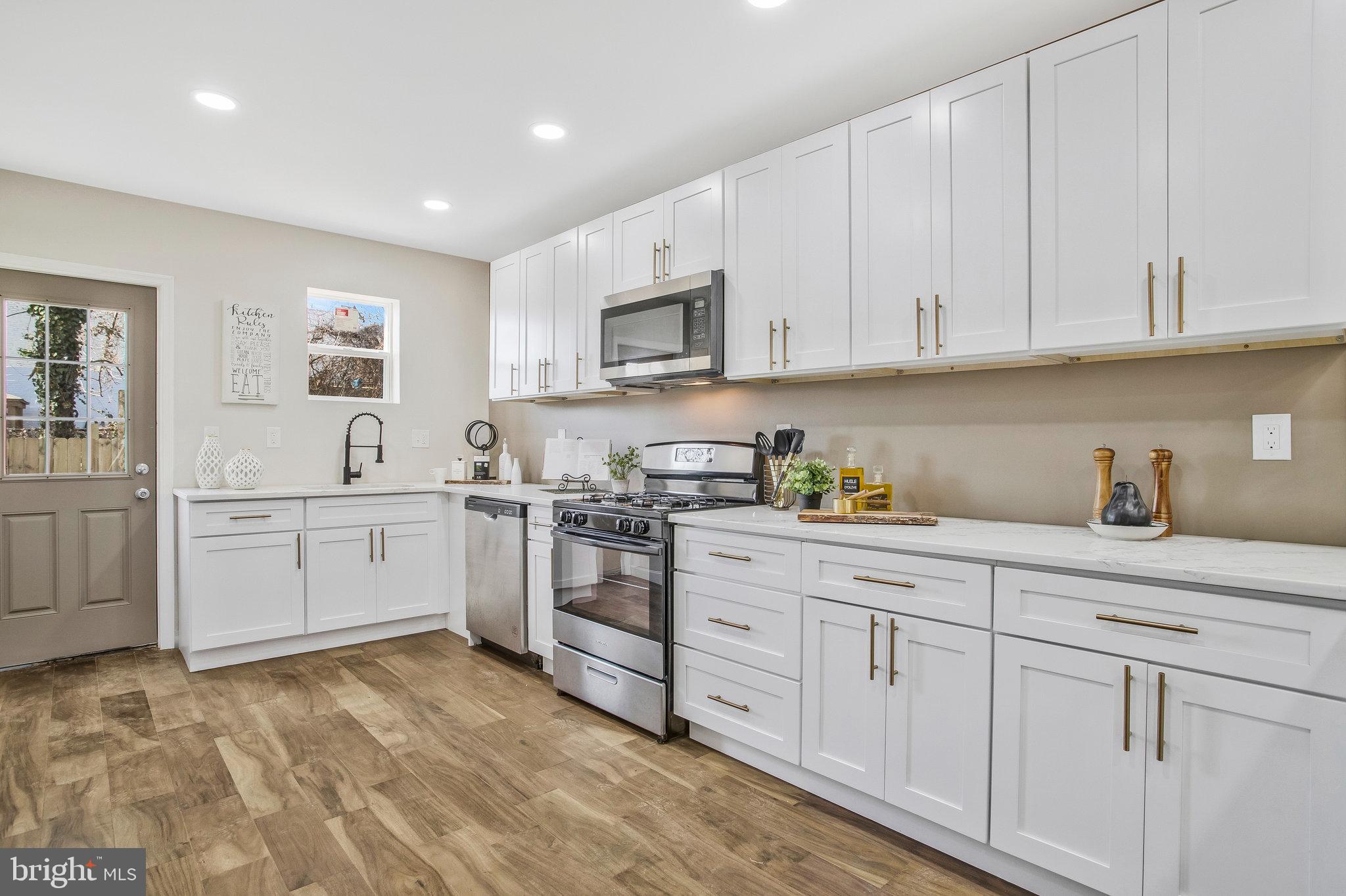 FRANKLIN SQUARE HISTORIC DISTRICT - Residential