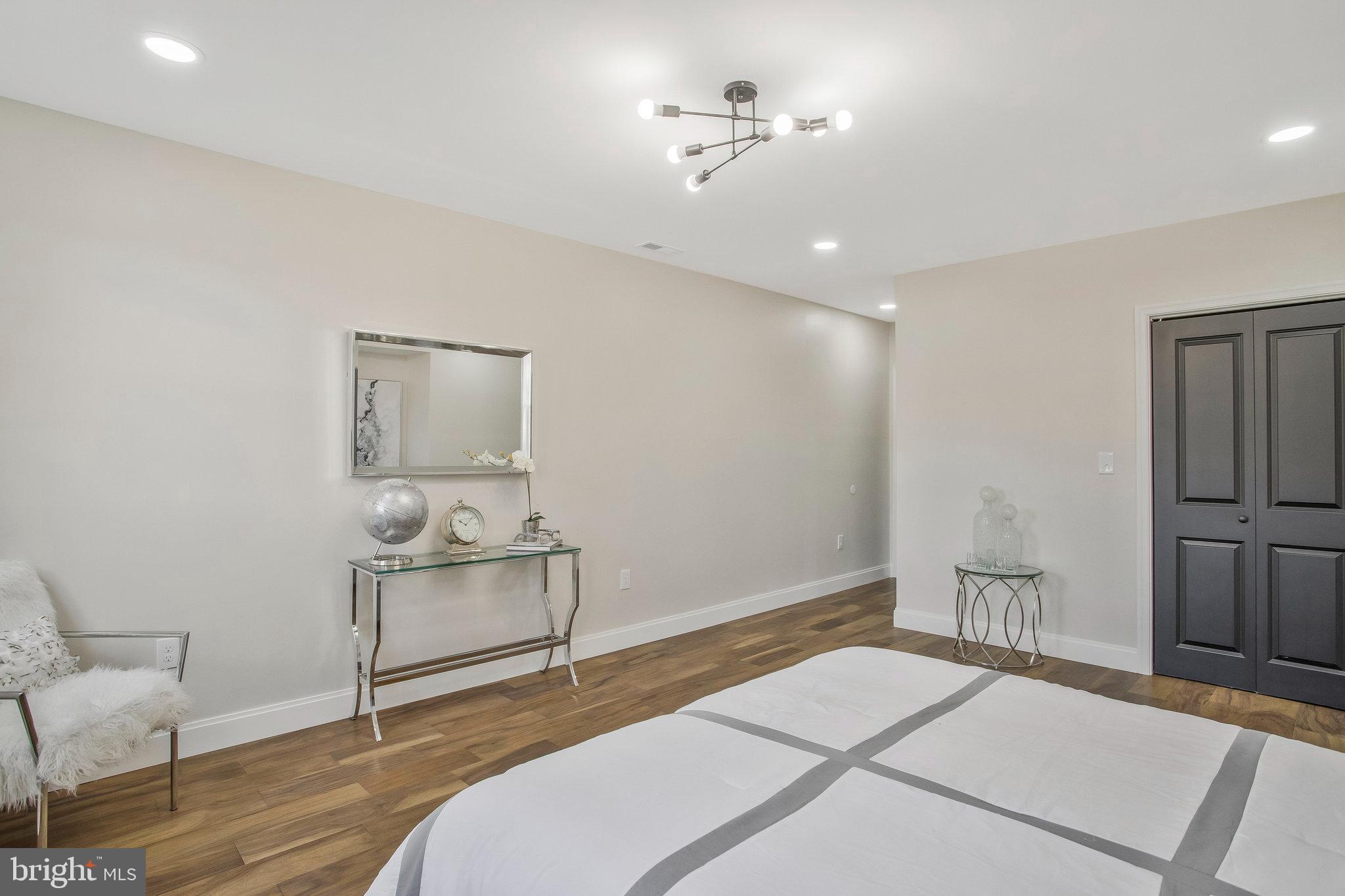 FRANKLIN SQUARE HISTORIC DISTRICT - Residential