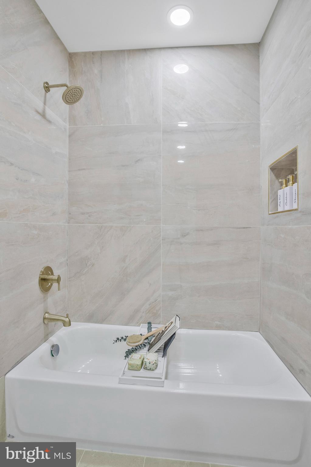 FRANKLIN SQUARE HISTORIC DISTRICT - Residential