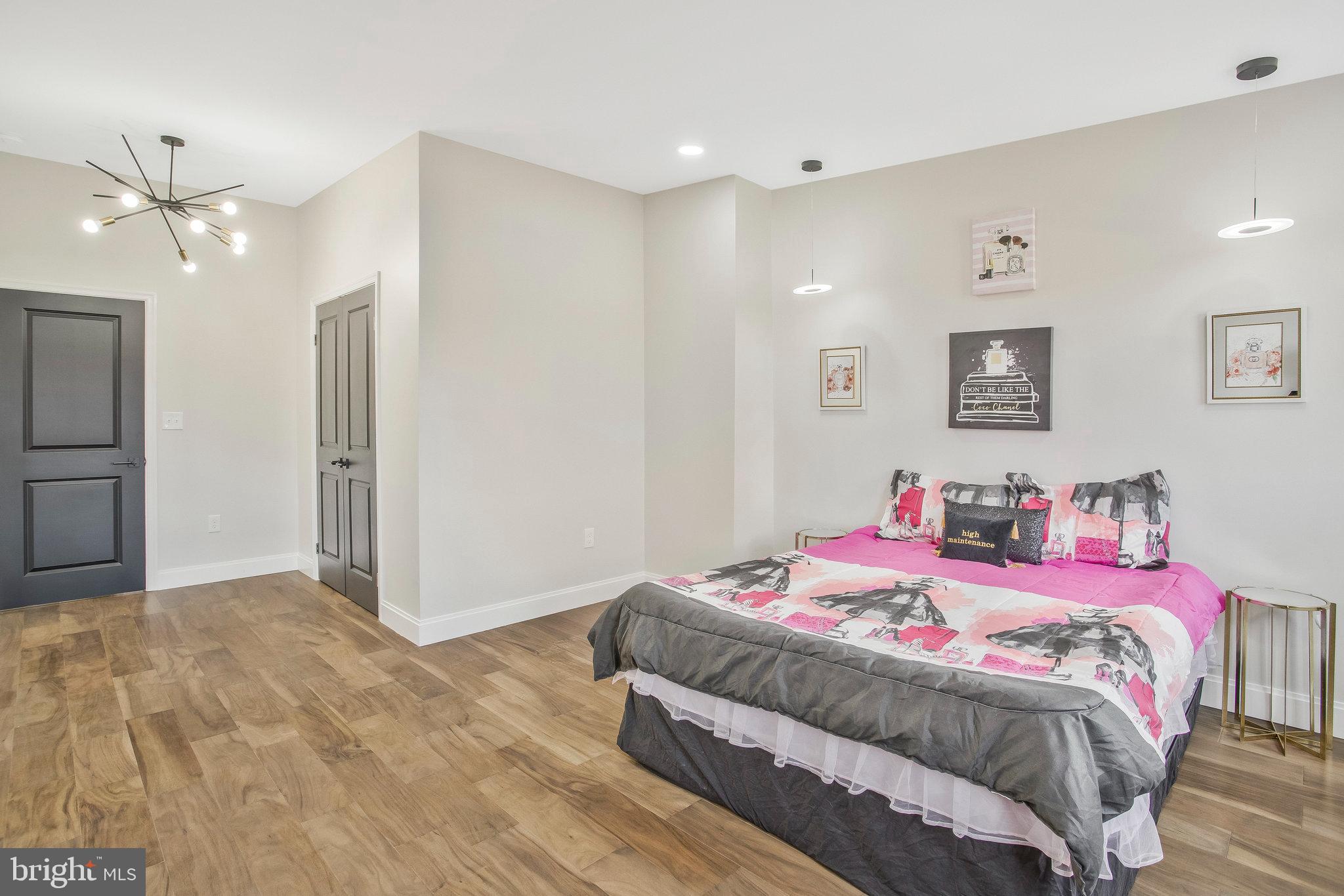 FRANKLIN SQUARE HISTORIC DISTRICT - Residential