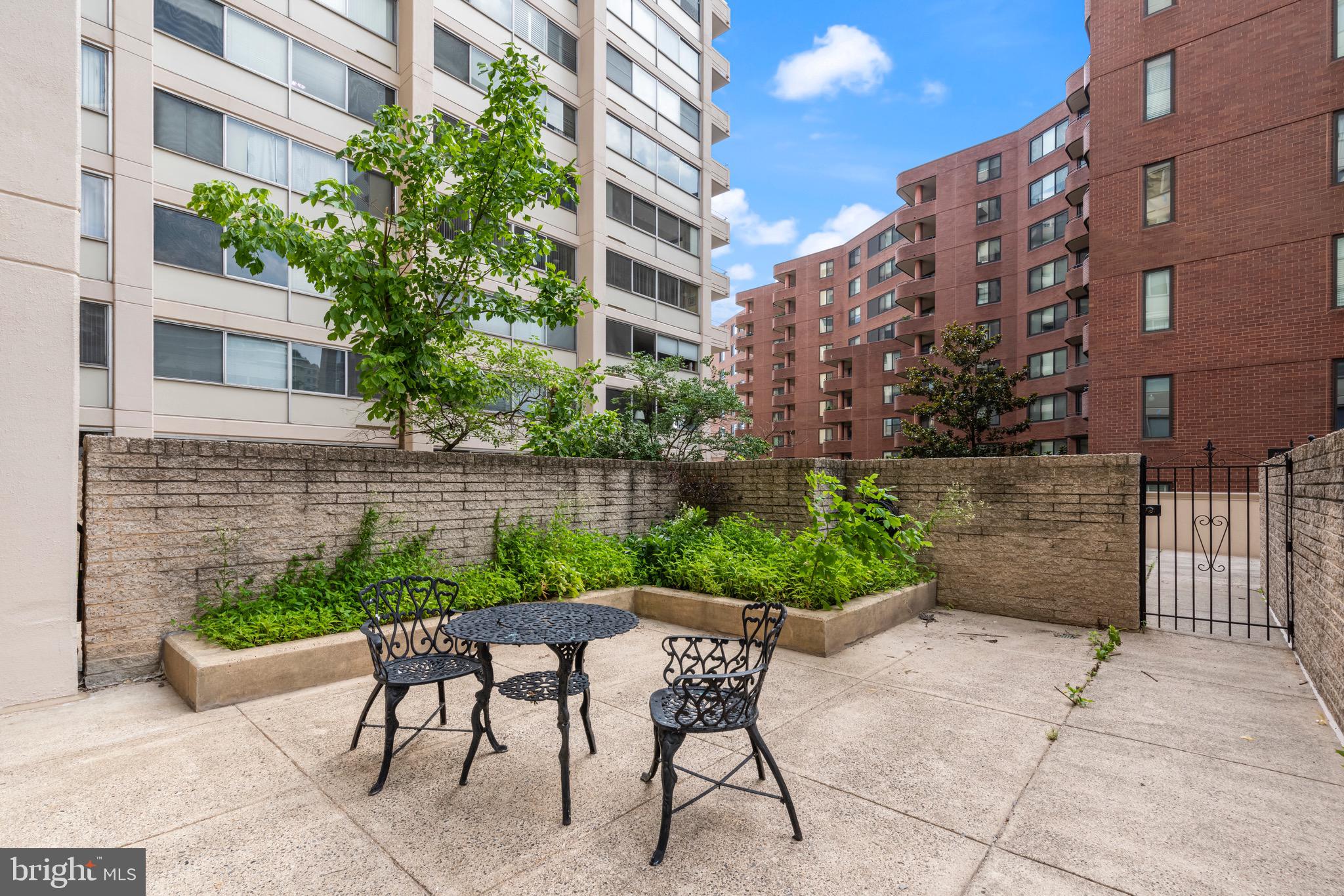 WILLOUGHBY OF CHEVY CHASE - Residential