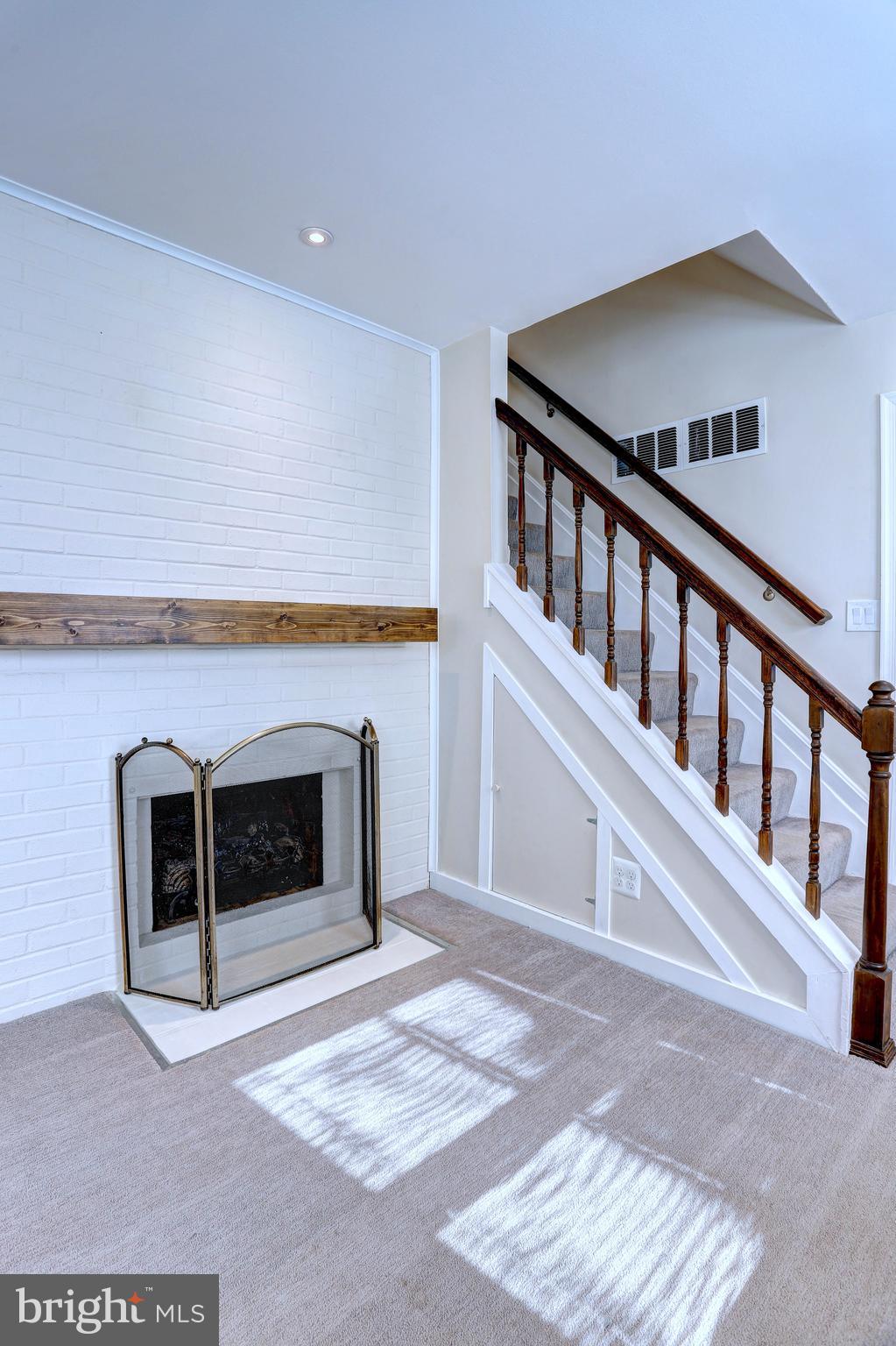 ARBUTUS - Residential