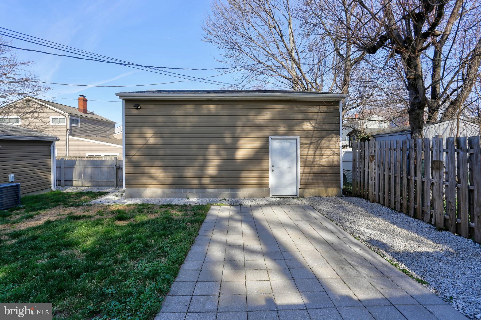 ARBUTUS - Residential