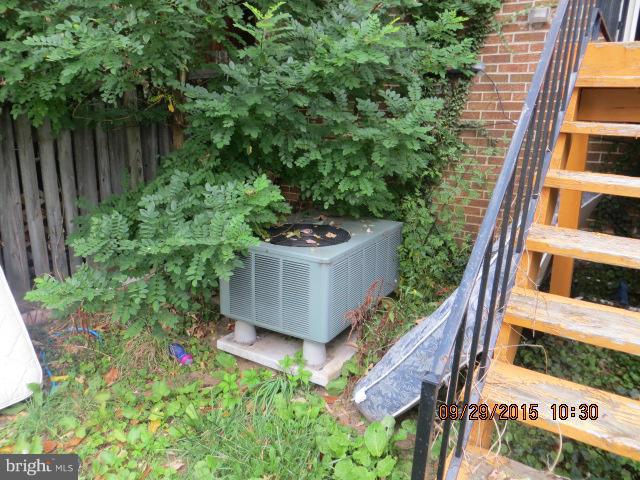 JOHNSTON SQUARE - Residential