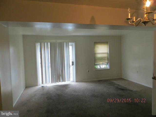 JOHNSTON SQUARE - Residential