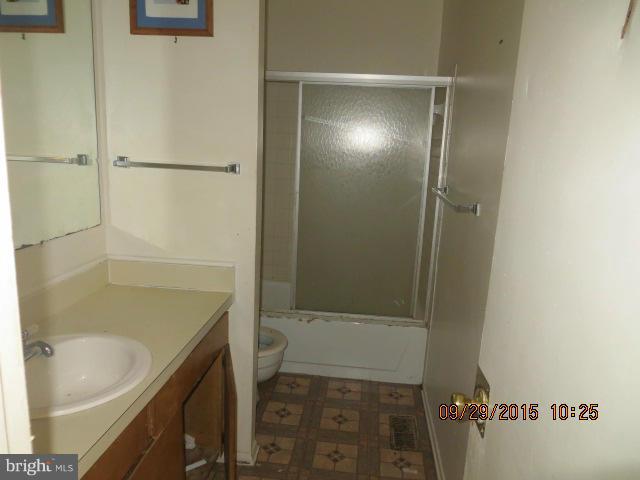 JOHNSTON SQUARE - Residential