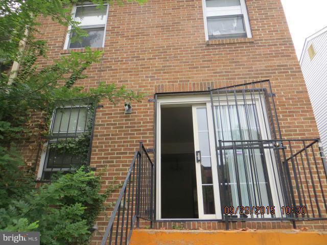 JOHNSTON SQUARE - Residential