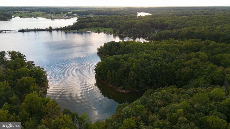 Welcome to Carr's Bridge Estate Waterfront! NON HOA! This lot features 1.68 Acres with 200 ft +/- of waterfrontage and mile long views on the private side of Lake Anna! Last lot remaining out of 12 lot waterfront estate subdivision. Don't miss out on this opportunity!