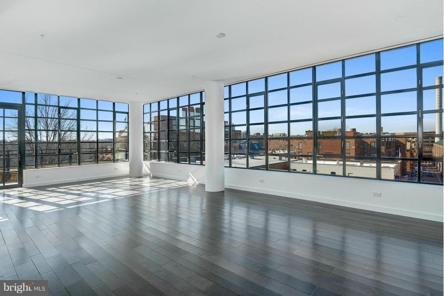 Spectacular, new, & exquisitely-appointed penthouse with wonderful views of Georgetown and Potomac. 3 bedrooms, 3.5 baths, master suite with spa-like bath & walk-in closet, 2 additional bedrooms with en suite baths, hardwood floors and motorized Mecho shades throughout. Private, outside terrace; Outdoor rooftop pool and garden, fitness center, & 24 hour staff services. 2-car parking.