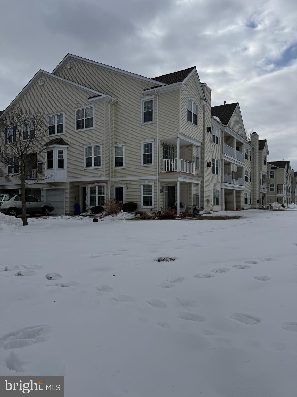 5210 RIVERFRONT DRIVE