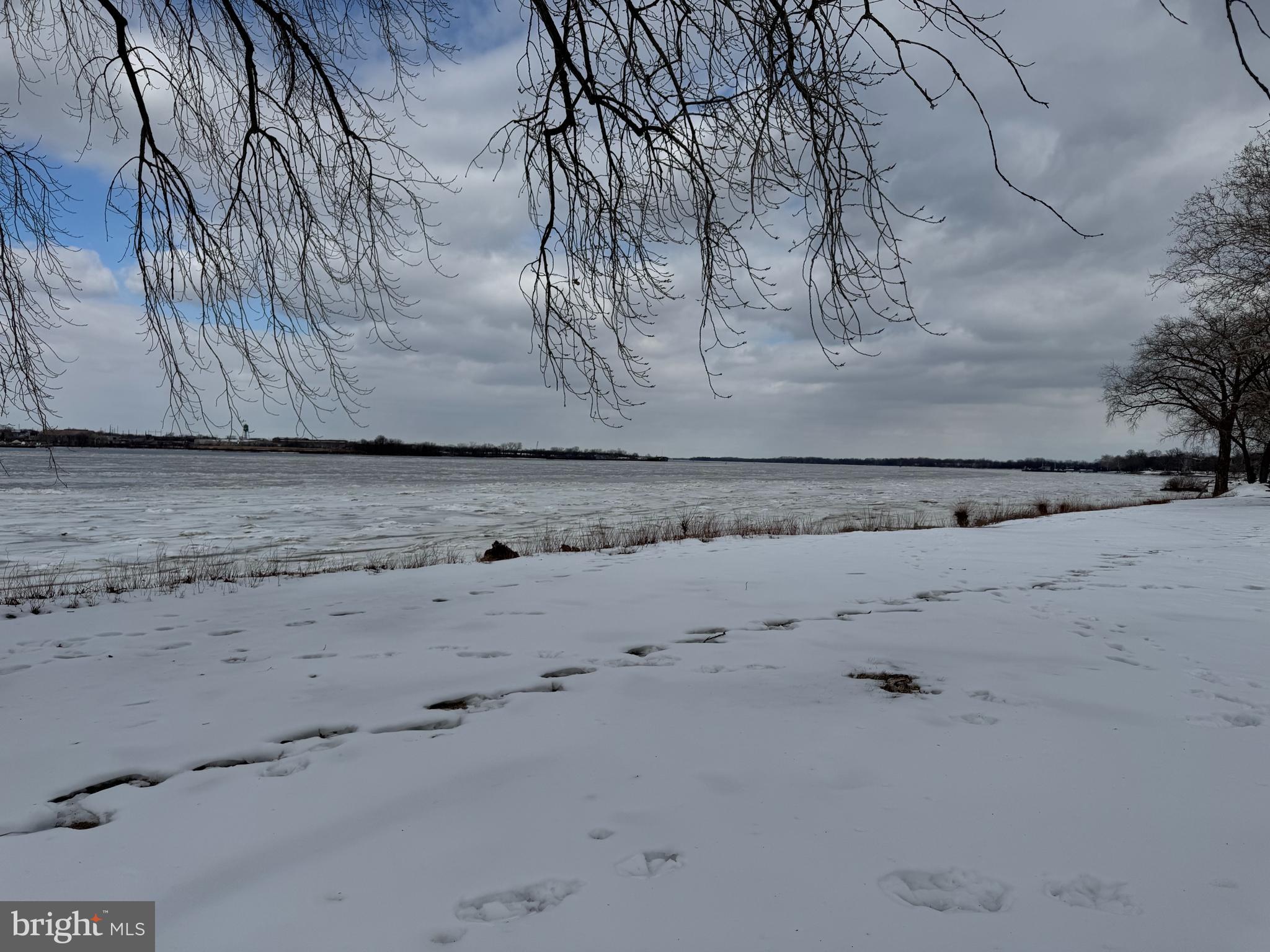 5210 RIVERFRONT DRIVE