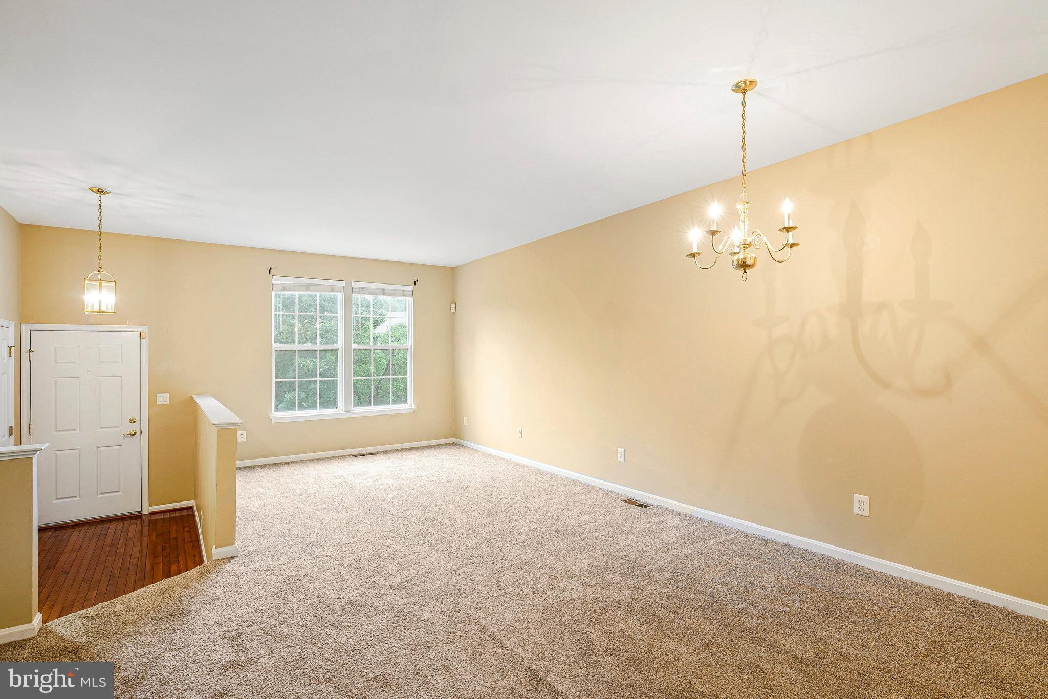 SIGNATURE AT BROADLANDS - Residential Lease