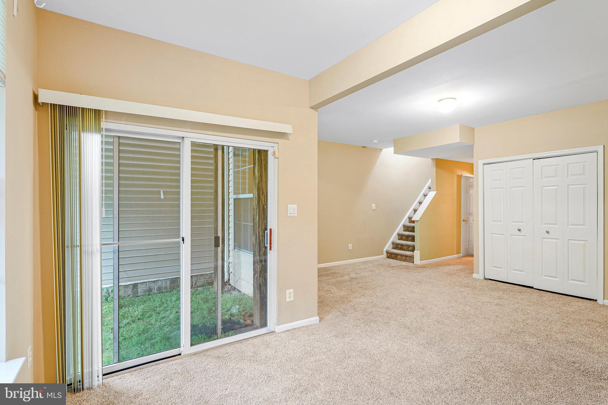 SIGNATURE AT BROADLANDS - Residential Lease