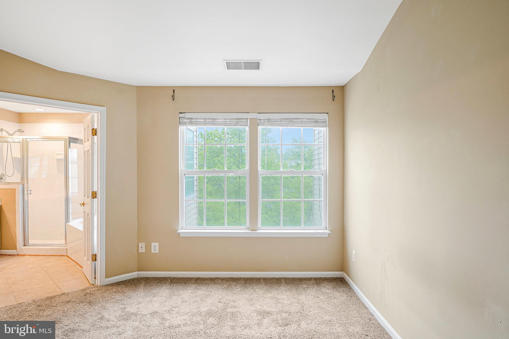 SIGNATURE AT BROADLANDS - Residential Lease