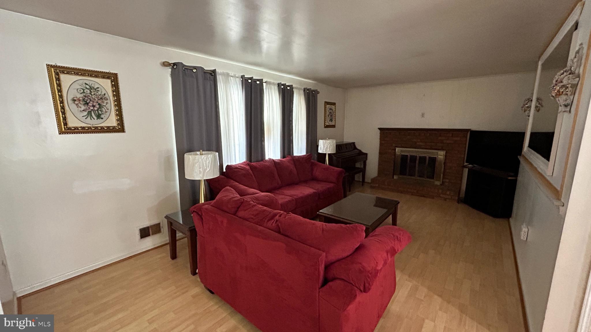 ROSECROFT PARK - Residential