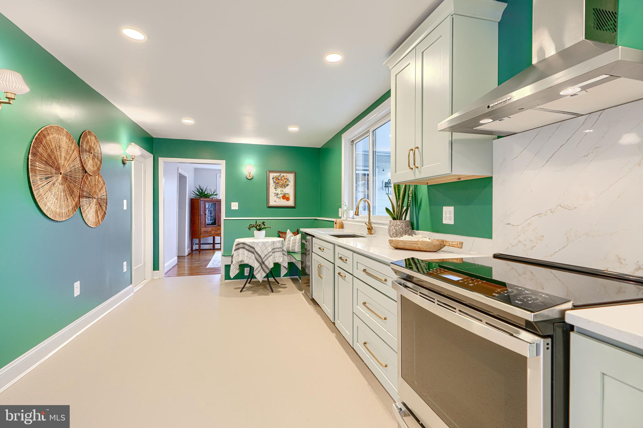 ROLAND PARK - Residential